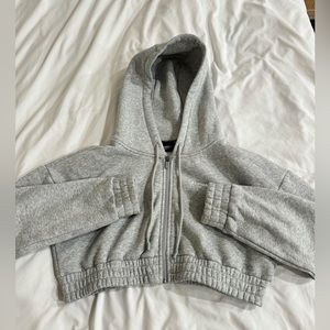 Alphalete cropped sweater